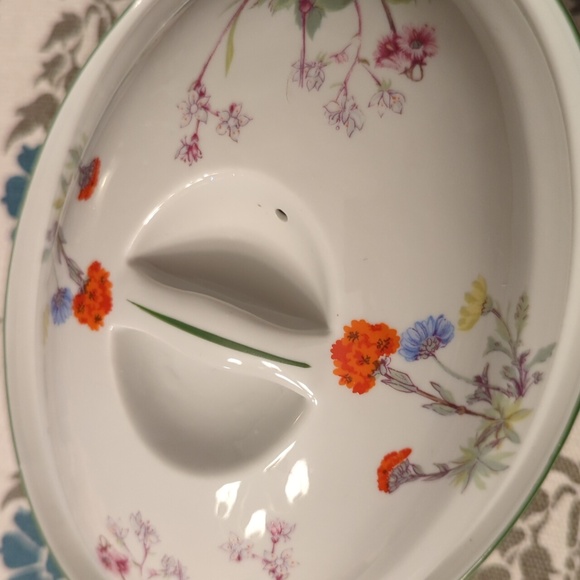 French porcelain casserole dish - Picture 2 of 7